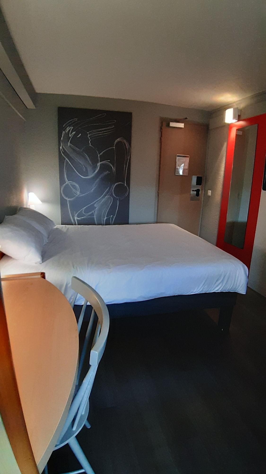 Ibis Carcassonne Centre - La Cite Hotel Luaran gambar