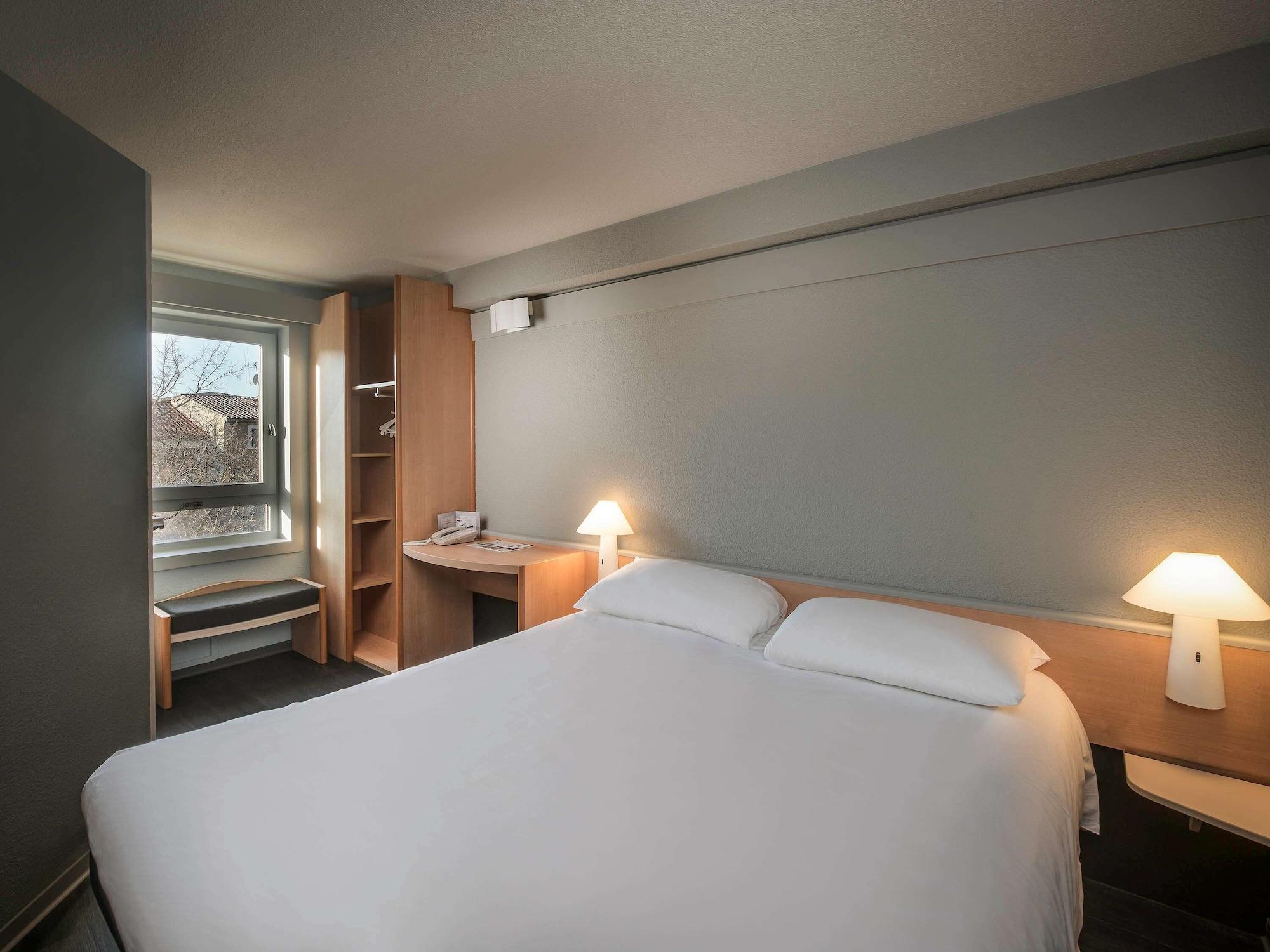 Ibis Carcassonne Centre - La Cite Hotel Luaran gambar