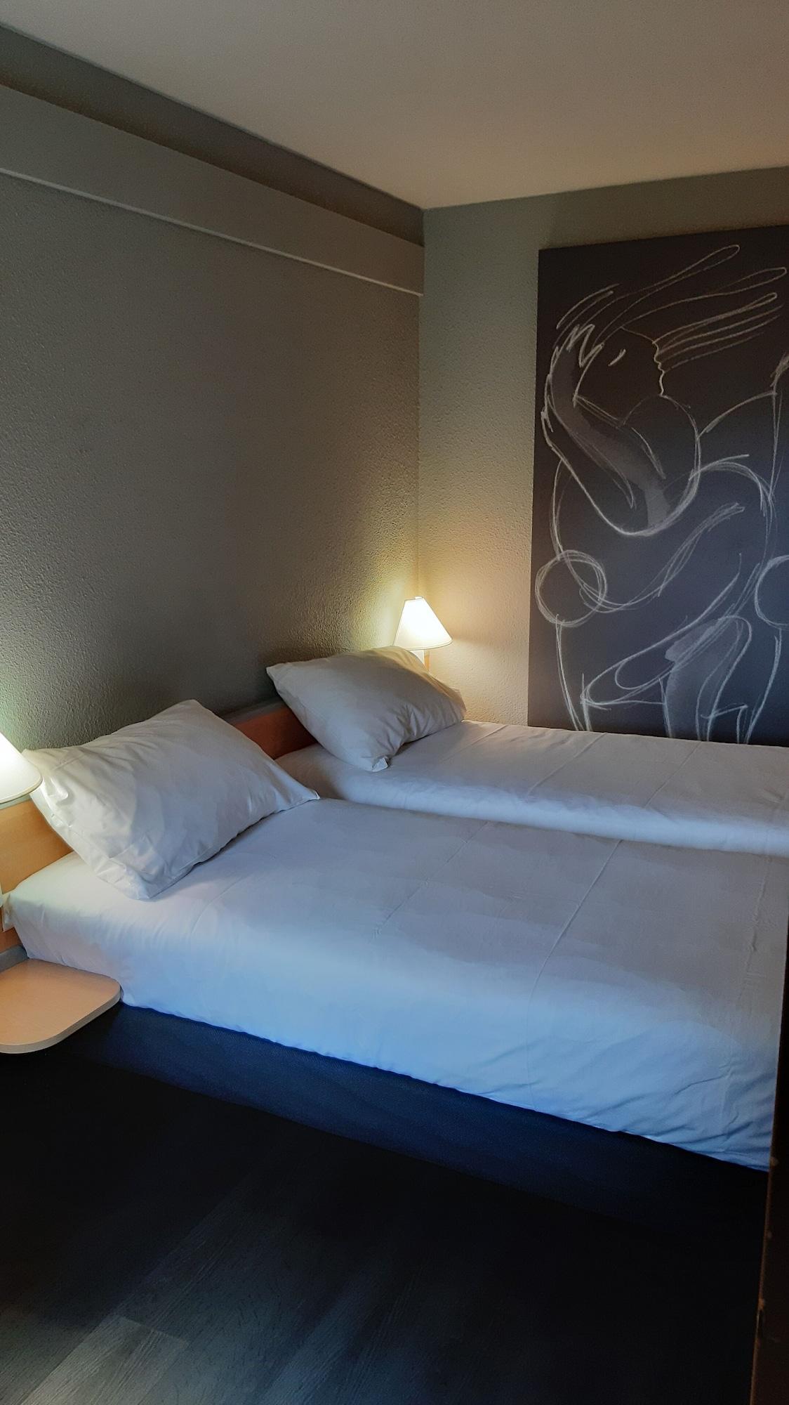 Ibis Carcassonne Centre - La Cite Hotel Luaran gambar