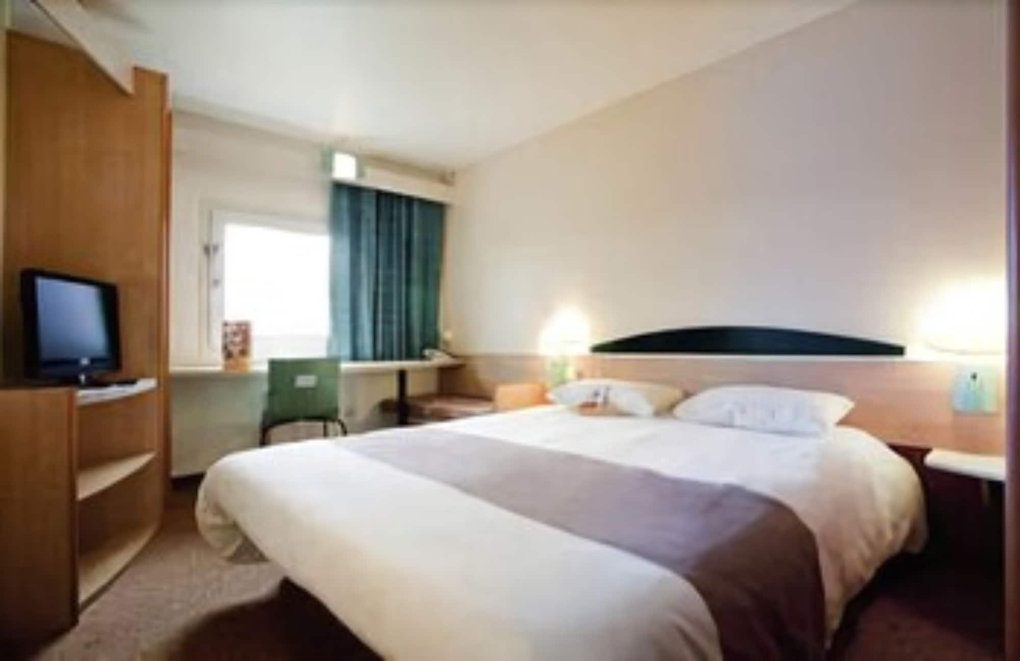 Ibis Carcassonne Centre - La Cite Hotel Luaran gambar