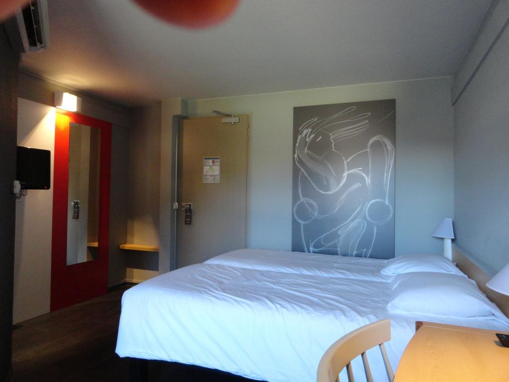 Ibis Carcassonne Centre - La Cite Hotel Luaran gambar