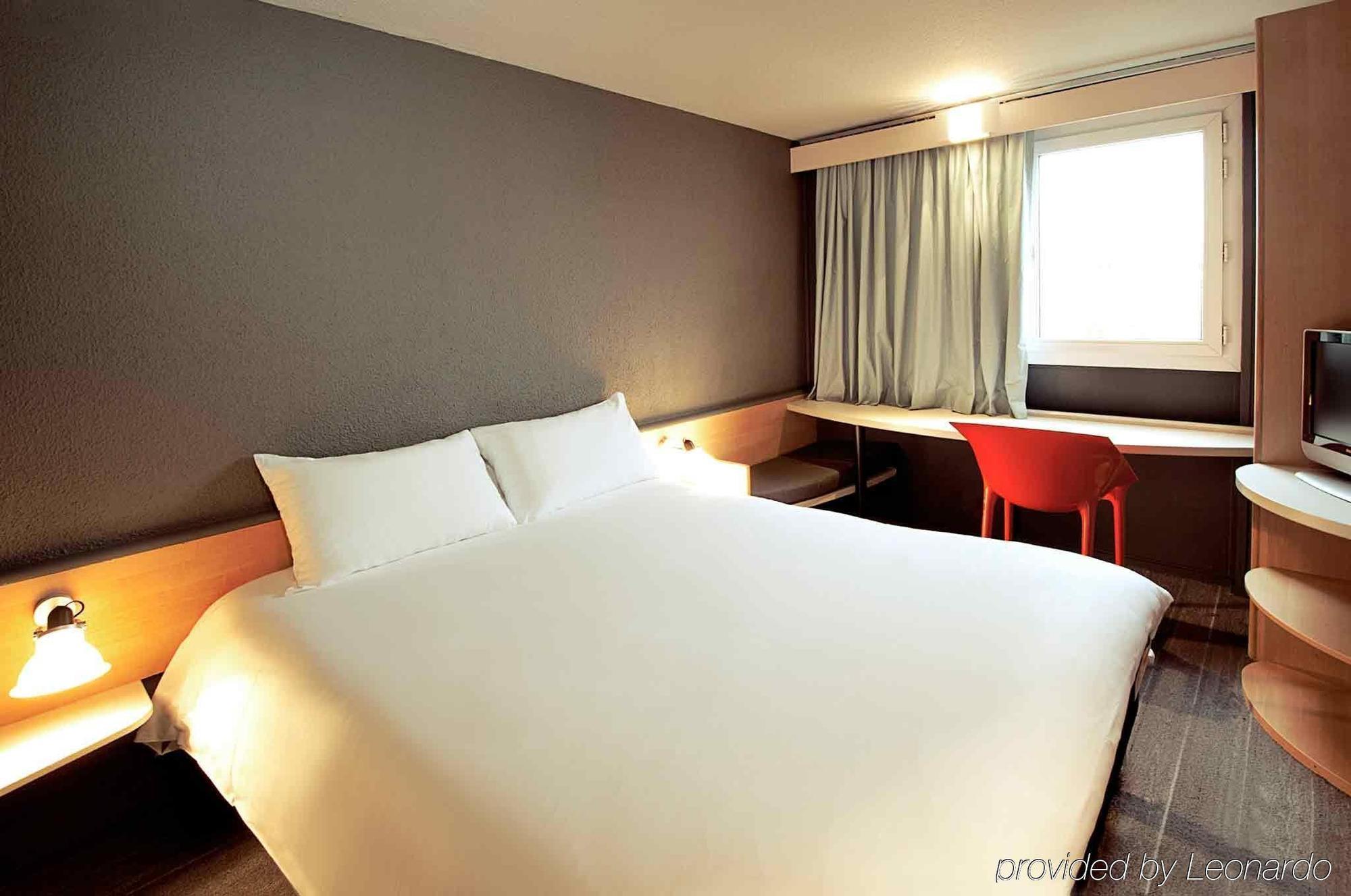 Ibis Carcassonne Centre - La Cite Hotel Luaran gambar