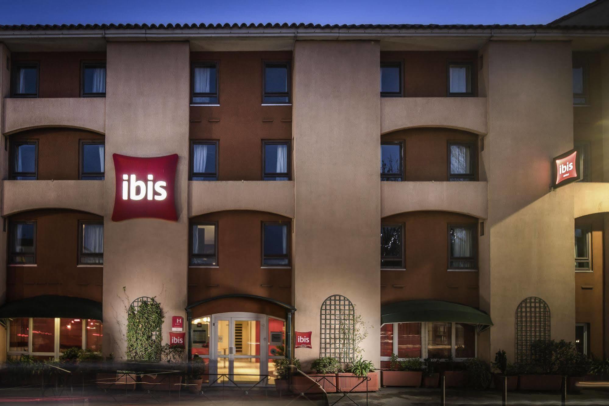 Ibis Carcassonne Centre - La Cite Hotel Luaran gambar